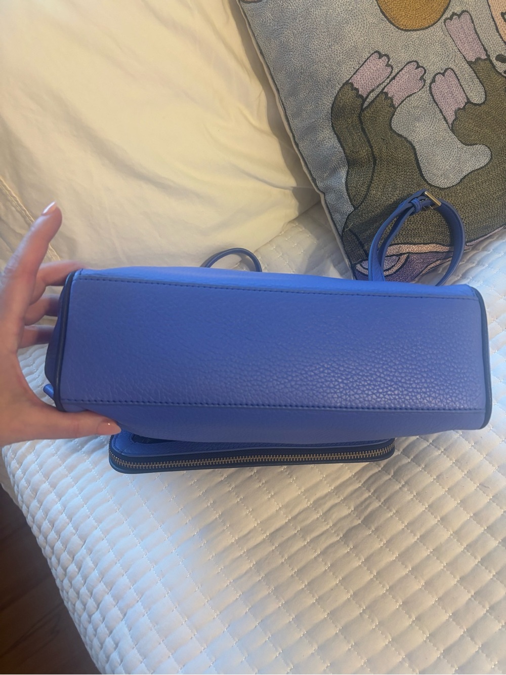 EUC Kate Spade Cornflower Blue Pebbled Leather Crossbody Purse - Picture 3 of 7